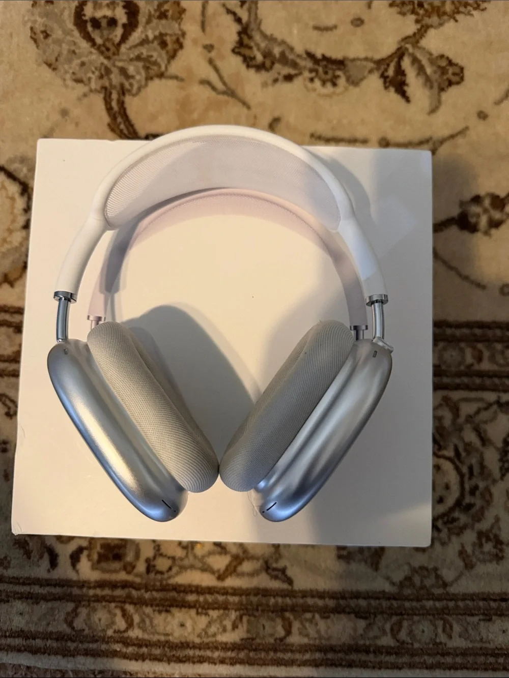 Apple AirPods Max - Silver/Pink Over-Ear Headphones